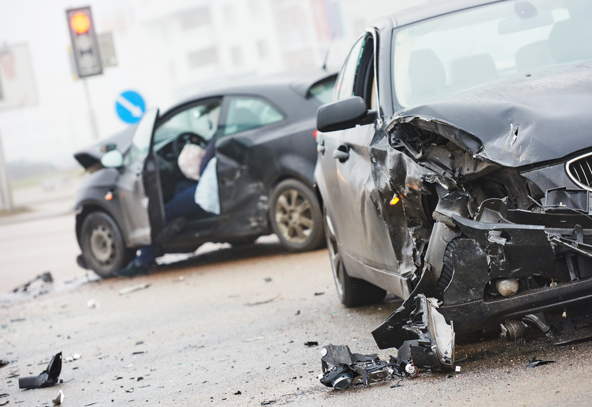 3-Car Collision on 215 Freeway Kills Female Driver [Highgrove, CA]